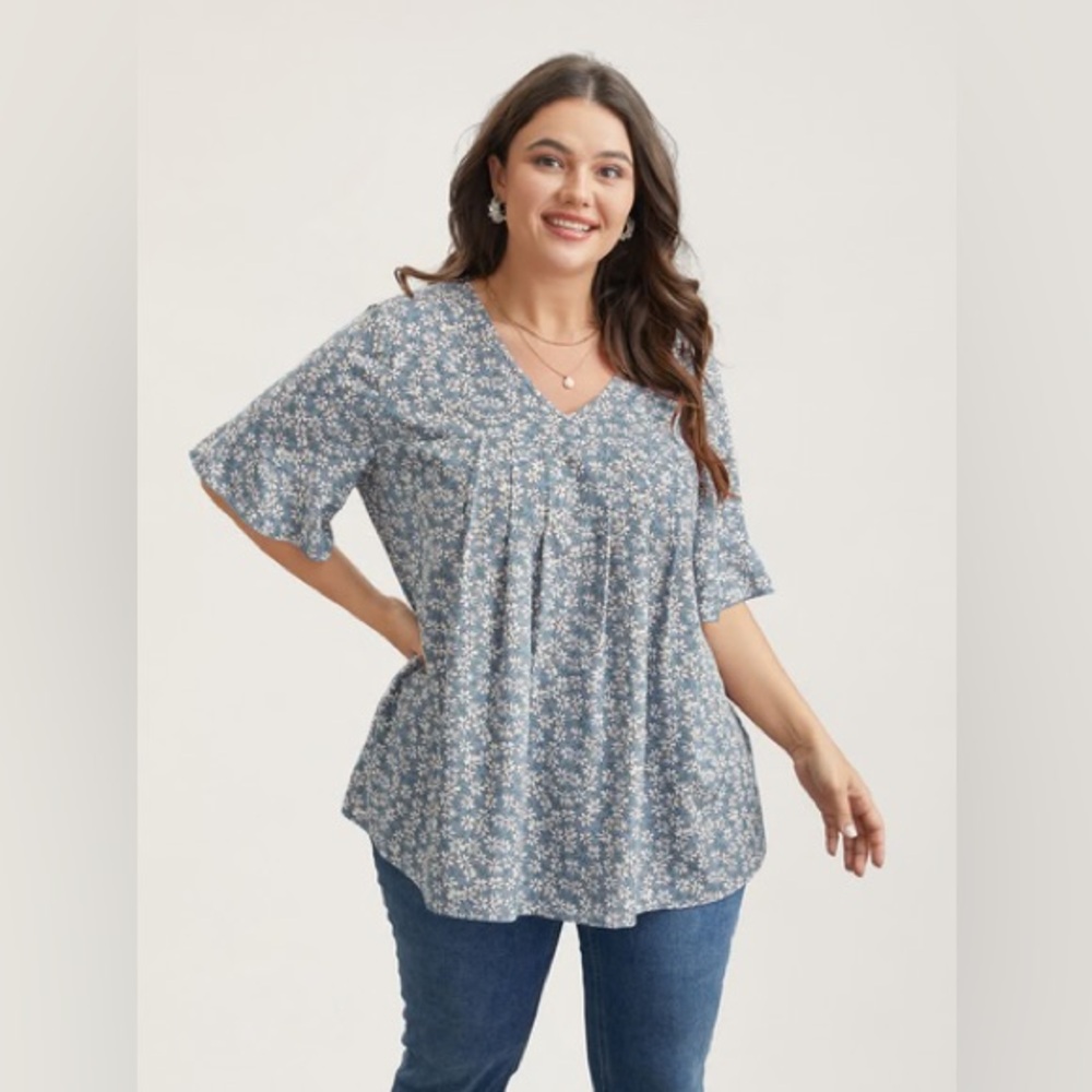 BloomChic Blue Floral Blouse Plus
